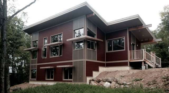 Off-grid LEED Gold house in Low, Quebec