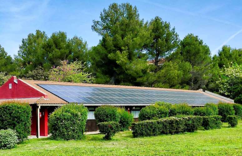 Net Zero energy houses have low carbon footprints and generate their own power