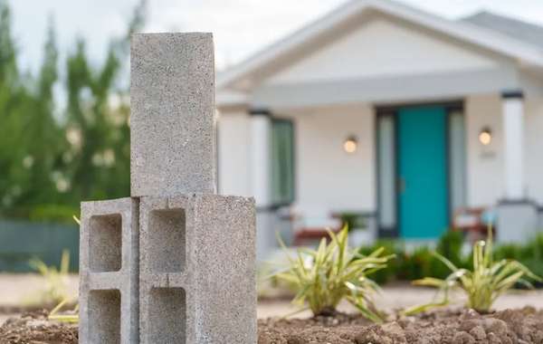 Carbon-Negative Home Bahama Stands Against Storms
