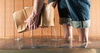 Smart sewage backup device