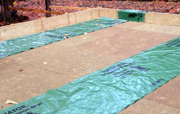 Insulating a Slab on grade for a Passive Solar LEED Home with Rockwool © Ecohome