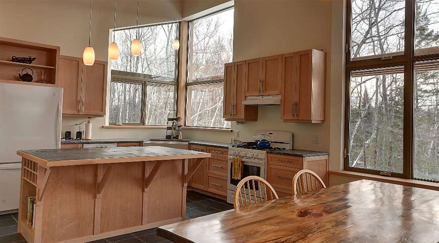 Passively-heated off-grid LEED Gold home