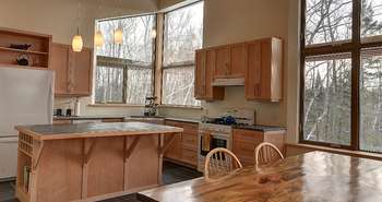 Passively-heated off-grid LEED Gold home