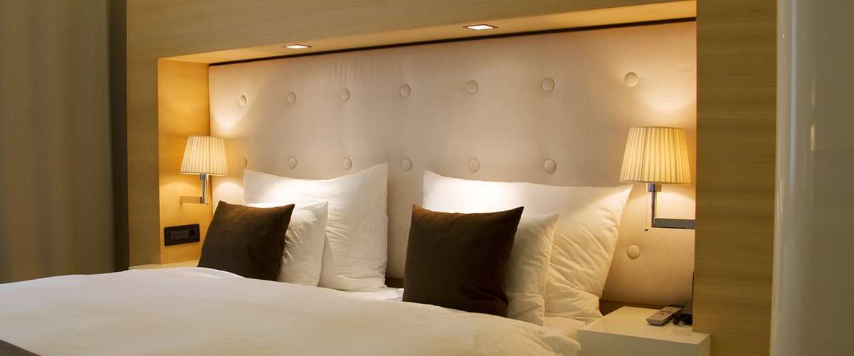 Mixed interior room lighting