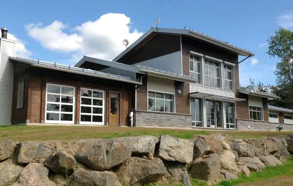 The passive solar home in Lac Kenogami, Quebec