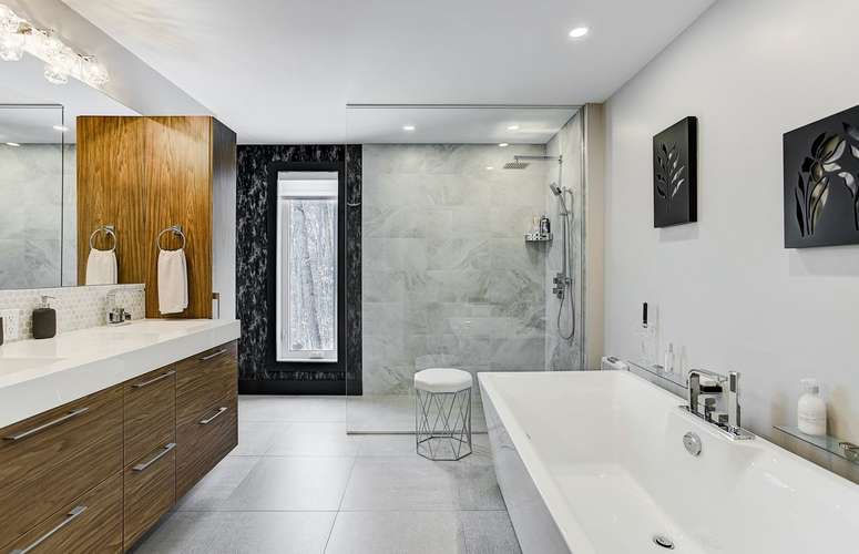 New Trump Showerhead Rule Reverses Water-Saving Standards