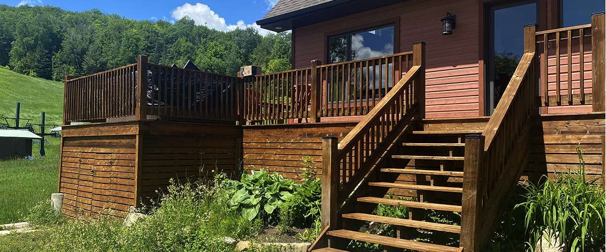 How to restore a cedar wood deck easily