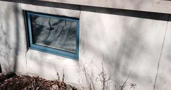 Basement wall insulation