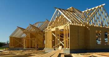 Choosing between OSB or Plywood for house sheathing for Roofs, Walls & Floors.