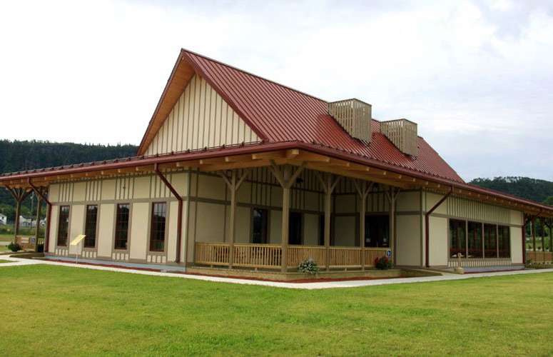 Pre-fabricated straw bale SIPS panels, an environmental choice