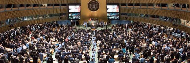 The Paris Agreement - The World Unites for Climate Change - Earth Day 2020 50 Year Anniversary Ecohome