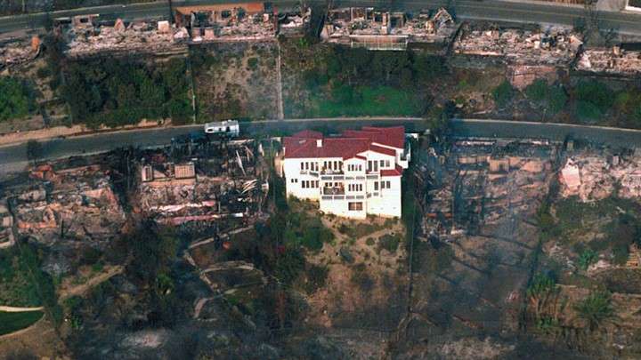 ICF concrete home survives wildfires in California 
