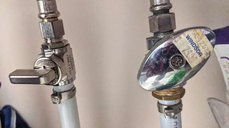 Before attempting to repair a leaking faucet, turn off the water supply underneath using these taps