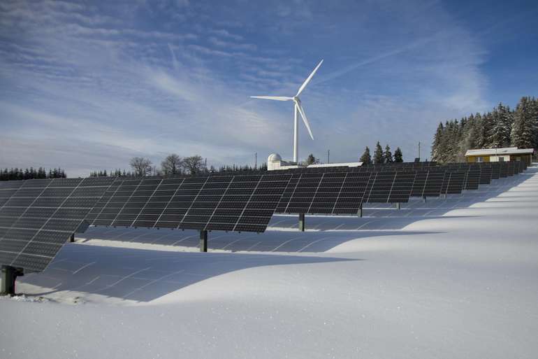 Quebec’s 2030 green economy plan invests in energy efficiency and renewable energy.