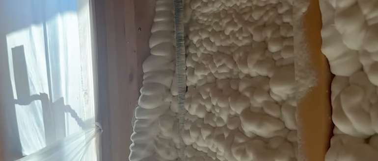Open cell spray foam v closed cell spray foam comparison