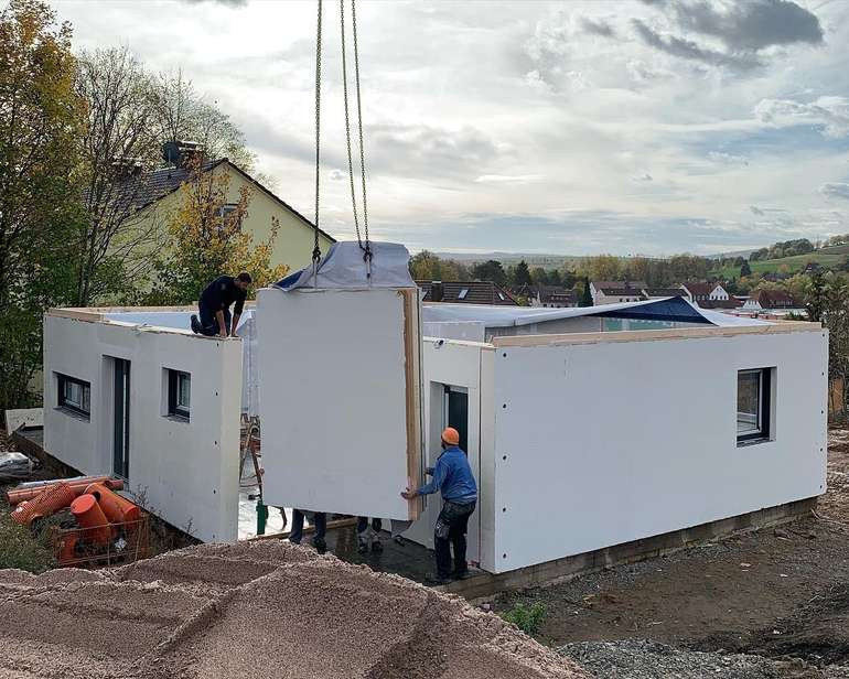 Prefab house walls being installed @ Treehouse
