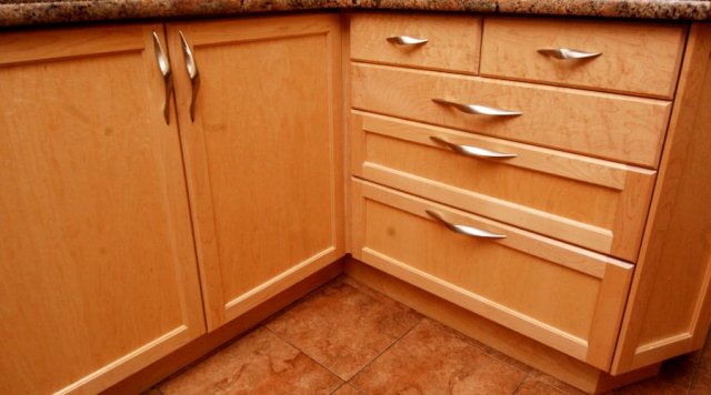 Choose Formaldehyde-free cabinets for your green kitchen