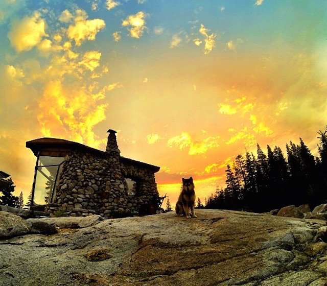 Off-grid tiny house in the Sierras