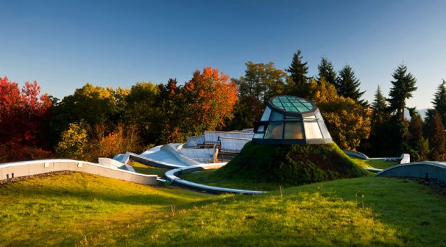 Green roof on the The VanDusen Botanical Garden Visitor Centre 